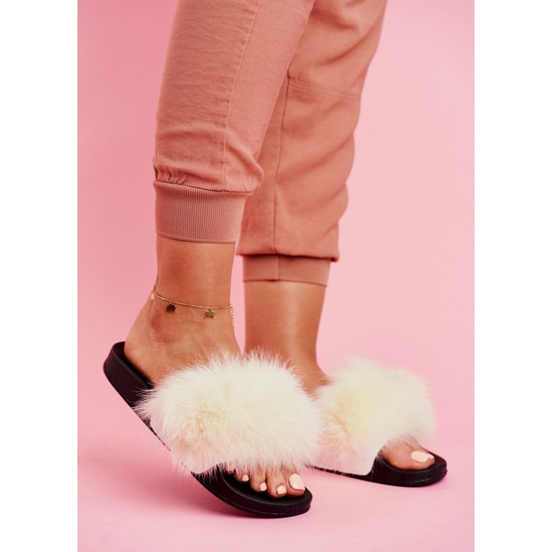 SEA Női papucs szőrme fehér Belmondóval fekete 1
