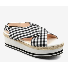 Fekete szandál az 1508-1 platformon fehér 1