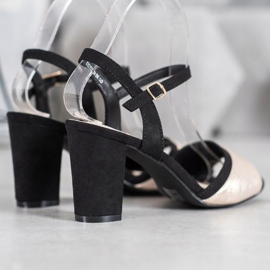 Filippo Magas sarkú szandál fekete sárga 1