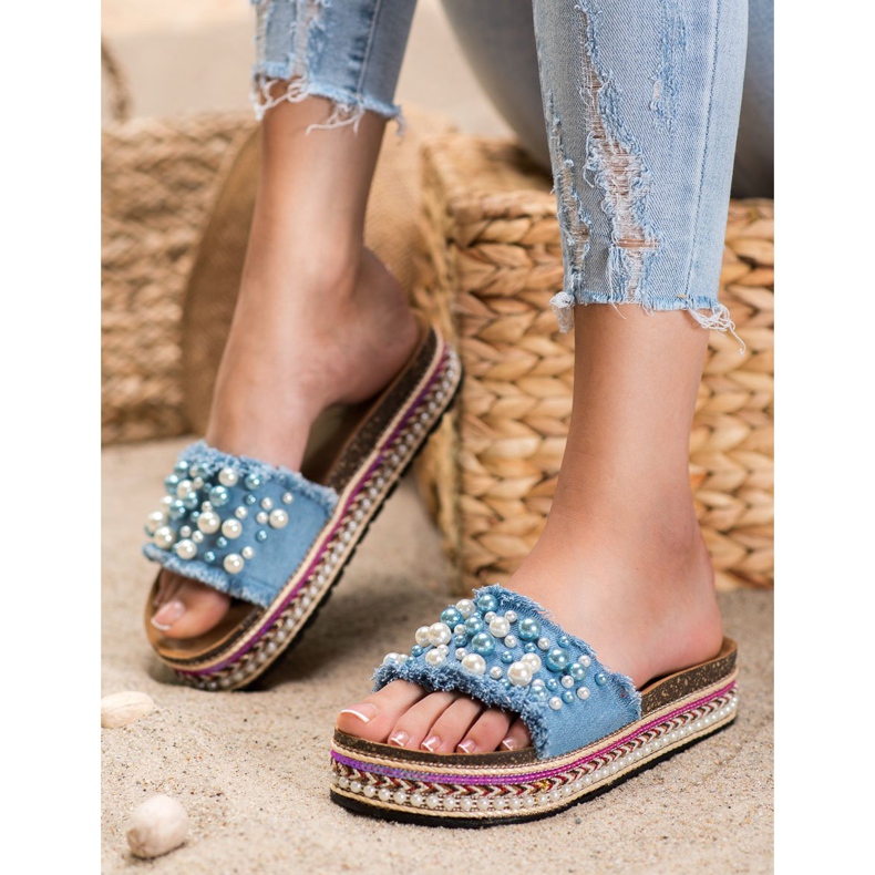 Small Swan Papucs a platformon gyöngyökkel kék 2