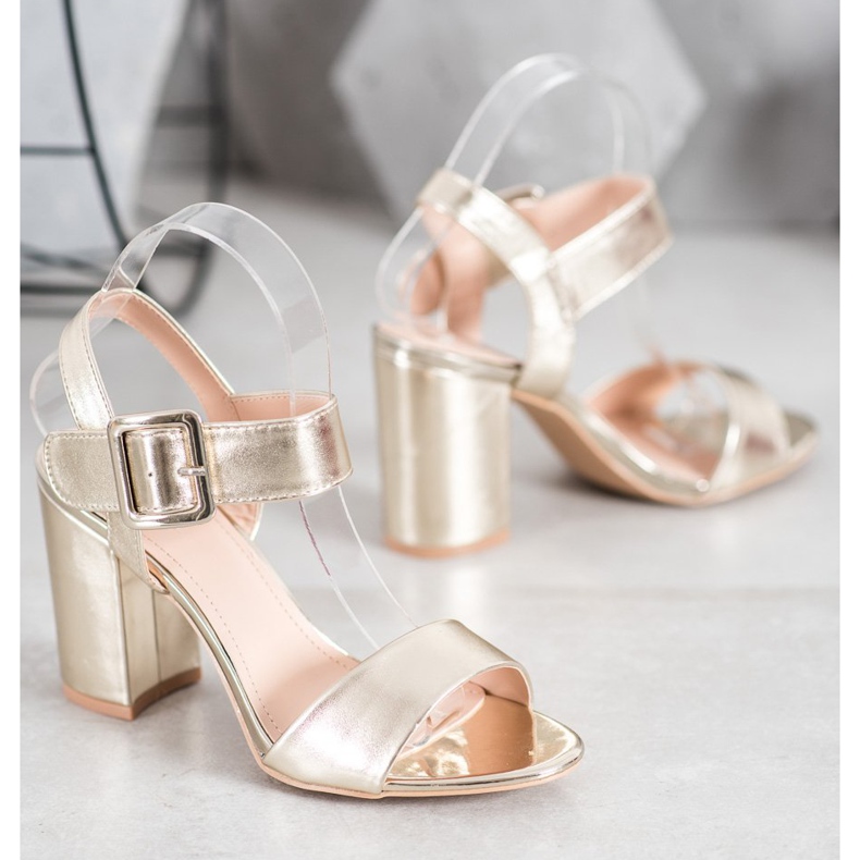 Small Swan Szandál egy bárban, öko bőrrel aranysárga 1