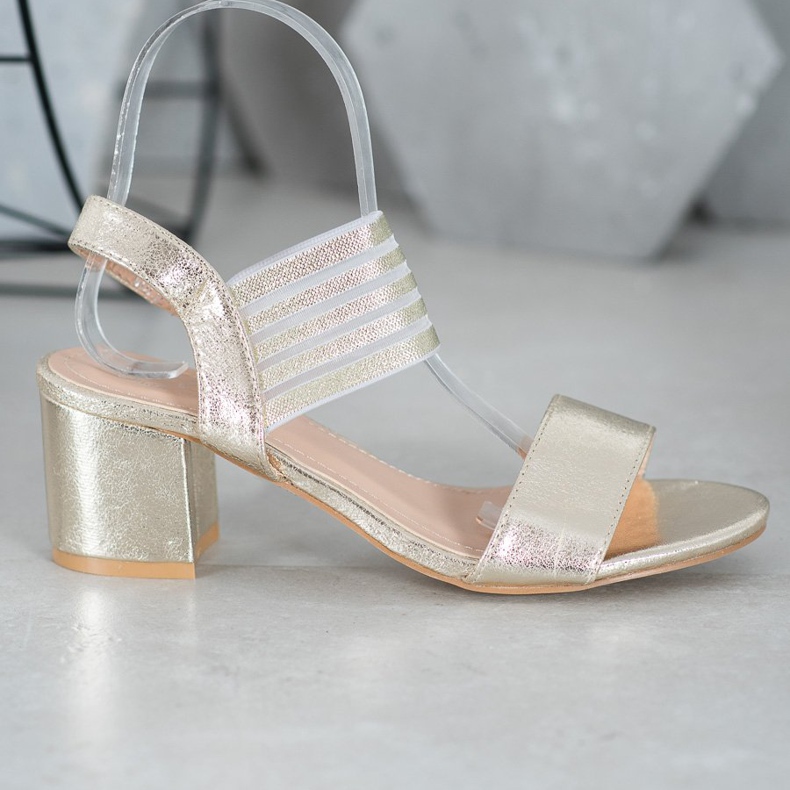 Small Swan Fényes csúszás a szandálban aranysárga 2