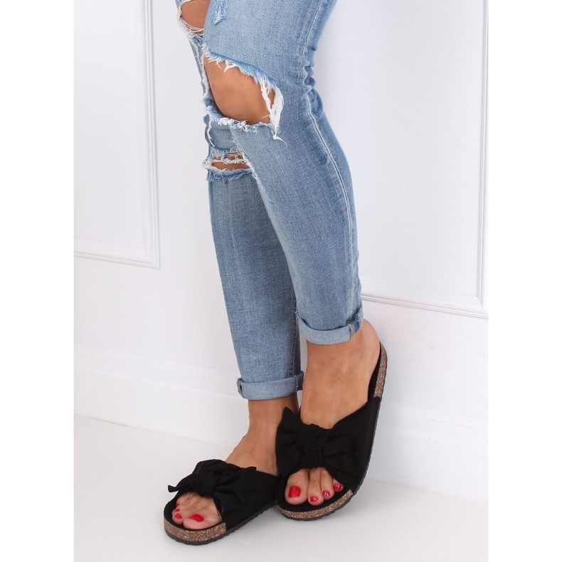 Fekete 10-218 Fekete parafa talpú papucs 1