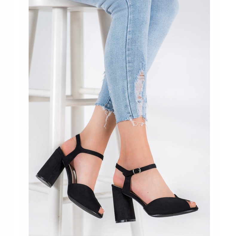 Filippo Fekete szandál egy bárban 1