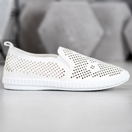 GOLL Áttört fehér slipons 1