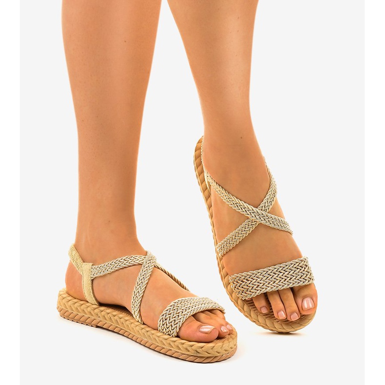 Női bézs színű szandál C602 2