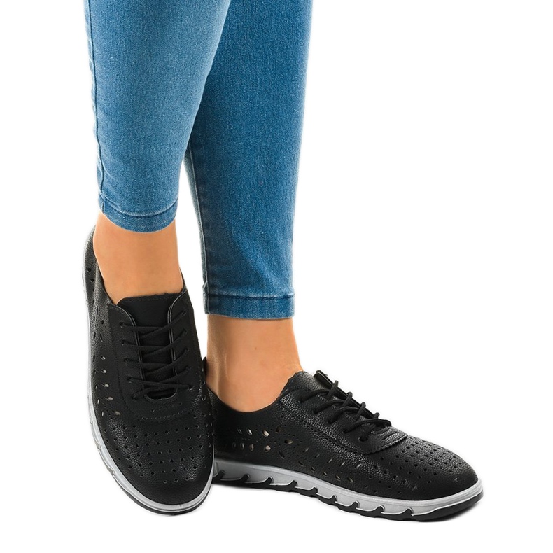 Fekete áttört sportcipők JH81168-3 1