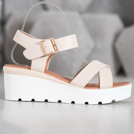 Weide Divatos szandál barna 2