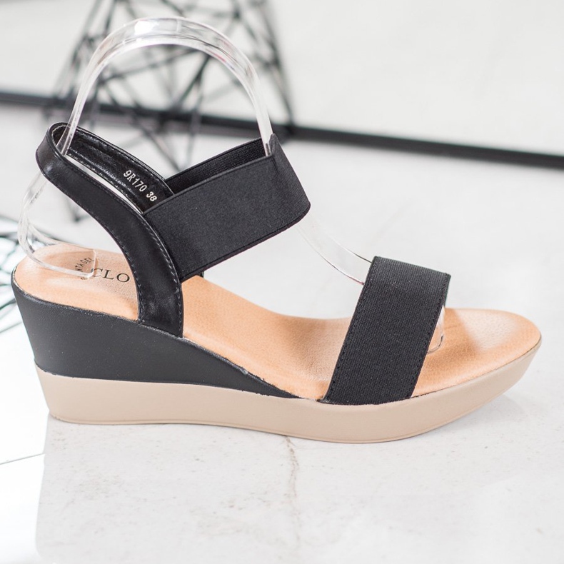 Clowse Könnyű csúszós szandál fekete 2