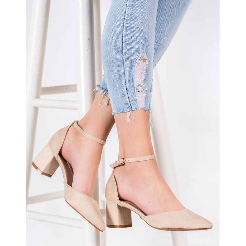 SHELOVET Klasszikus szivattyúk csattal barna 1