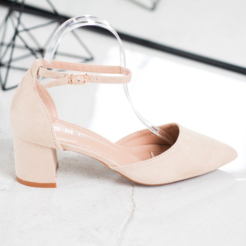 SHELOVET Klasszikus szivattyúk csattal barna 2