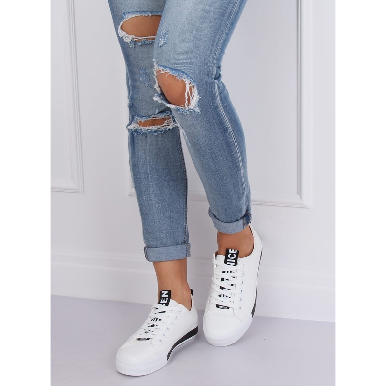 Fehér CC-17 női női tornacipő fekete 1