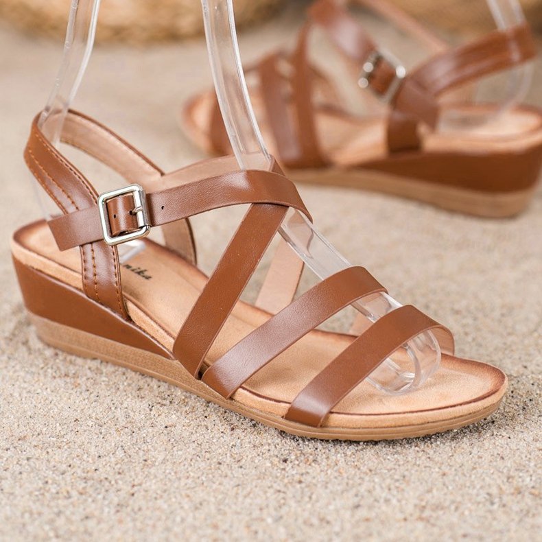 Mannika Alkalmi ék cipő barna 2