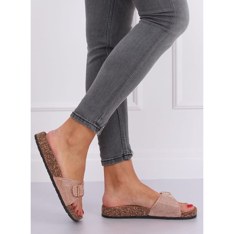 Scholka papucs rózsaszín kövekkel L-1032 Pink 1