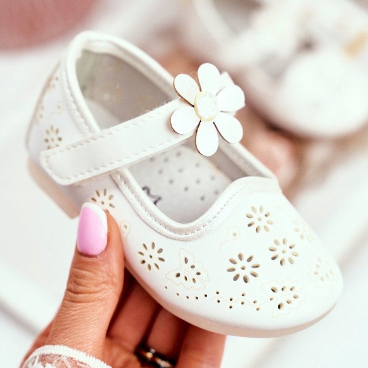 Apawwa Gyermek balerinák a tépőzáras Kwiatuszek fehér színű 2 Apawwa Gyermek balerinák a tépőzáras Kwiatuszek fehér színű 2