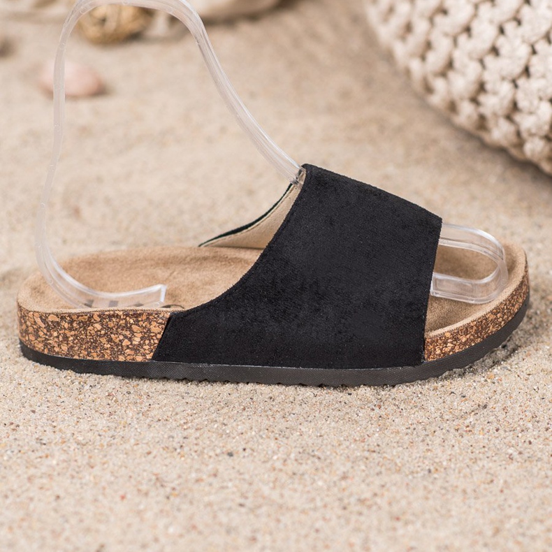 SHELOVET Fekete papucs a platformon 2