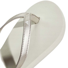 Adidas Eezay Flip Flop F35034 papucs sokszínű 2