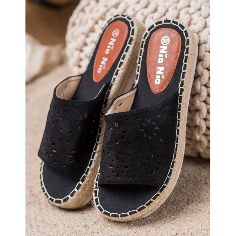 Nio Nio Papucs egy szalma platformon fekete 2