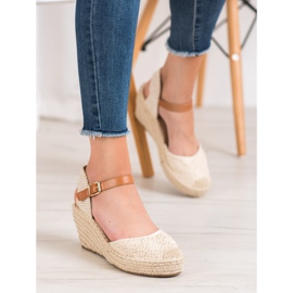 Renda Espadrilles csattal barna 1