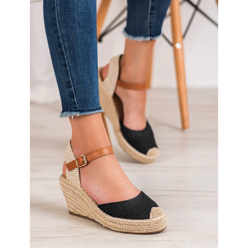 Renda Espadrilles csattal fekete 1