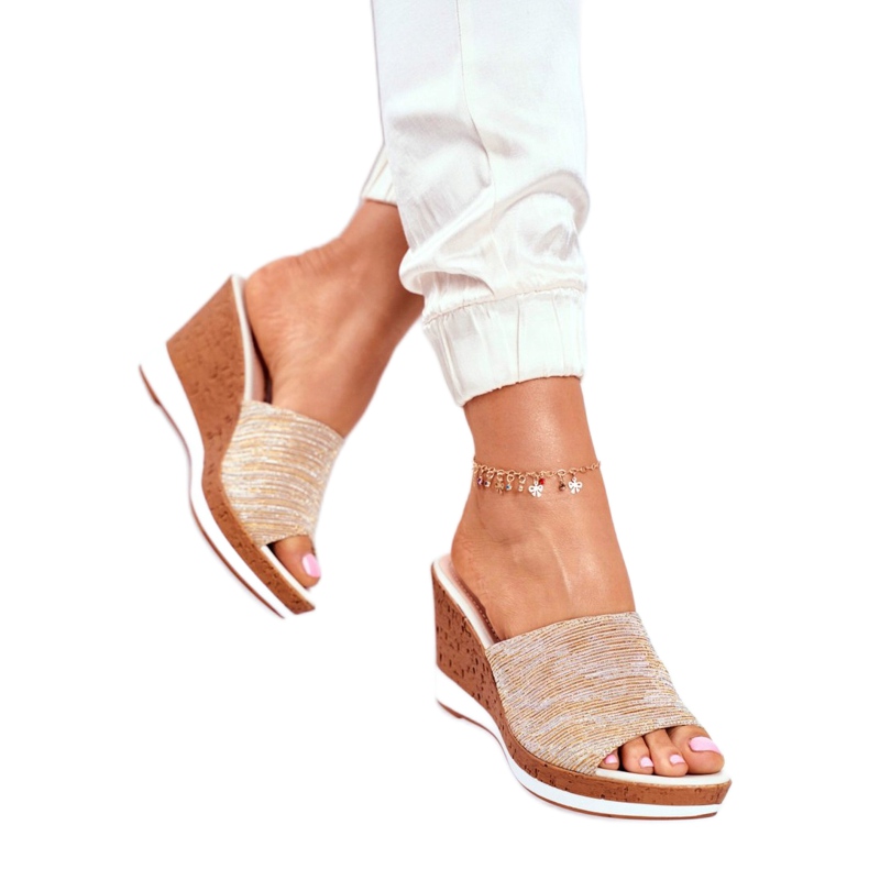 Női papucs az ék Sergio Leone bézs SK320 aranysárga 4