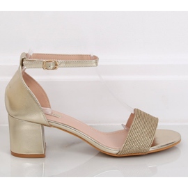 Arany magas sarkú szandál 8160 Arany aranysárga 1