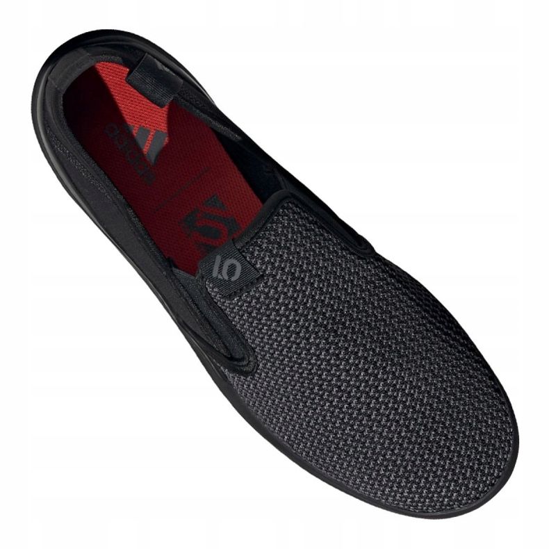 Adidas Sleuth Slip-On M EE8941 cipő fekete szürke 1