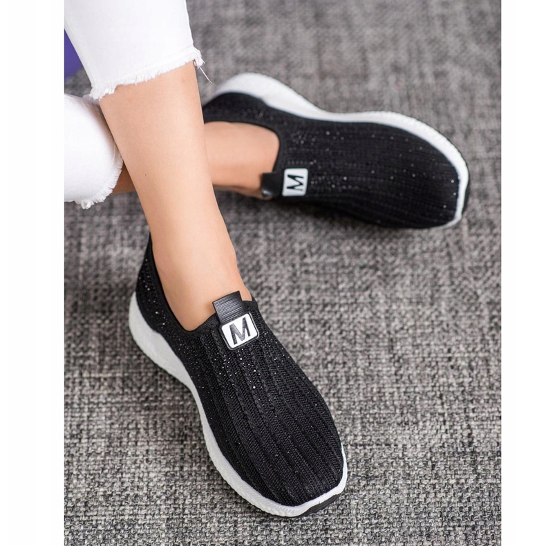 SHELOVET Fekete cipő kristályokkal 2