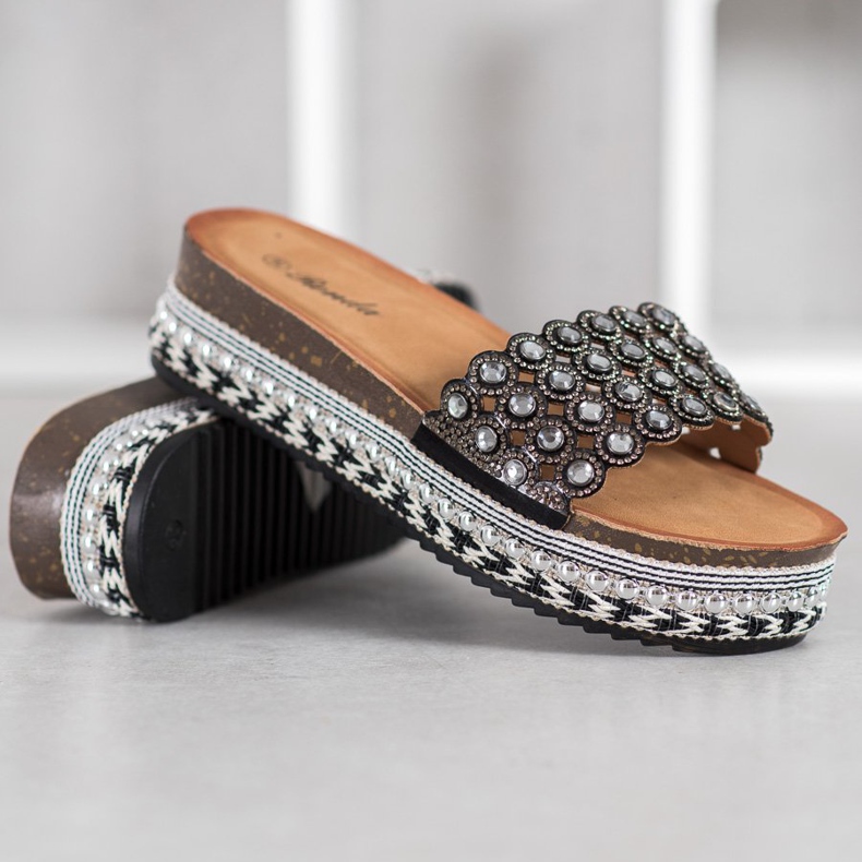 Renda Papucs díszekkel a platformon fekete 1 Renda Papucs díszekkel a platformon fekete 1