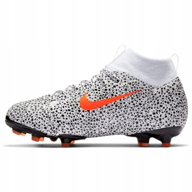 Nike Mercurial Superfly 7 Academy CR7 FG / MG Jr CV3182-180 futballcipő sokszínű fehér 2
