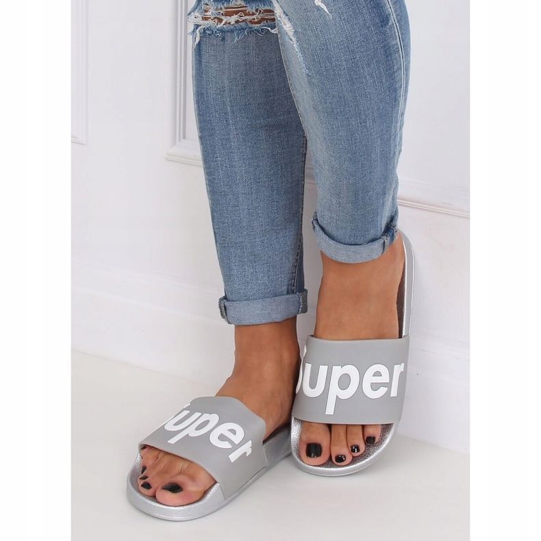 Szürke és ezüst női papucs CK110 Silver 1