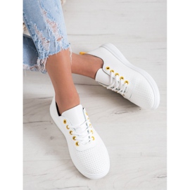 SHELOVET Áttört cipők Eco bőrrel fehér 2