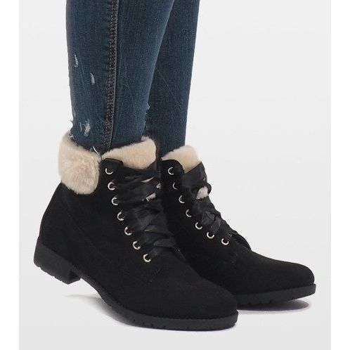 Fekete szigetelésű fűzős csizma C-7100 2