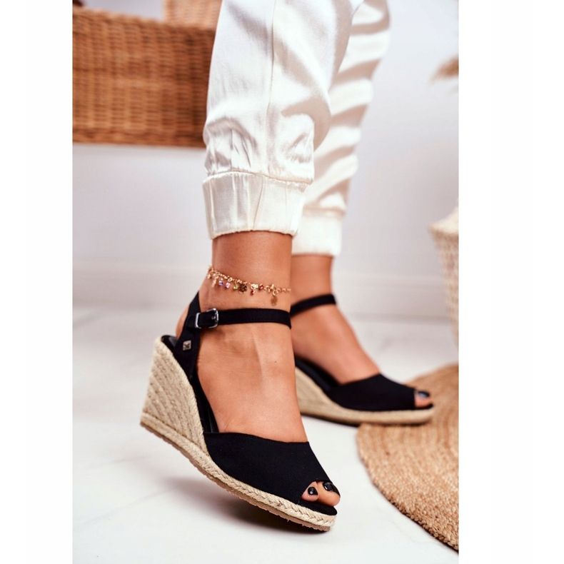 Big Star Női szandál fonott ékén Nagy csillag fekete DD274A209 1