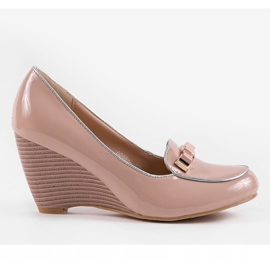 Bézs színű ékszivattyúk íjjal 0088-4 barna 1