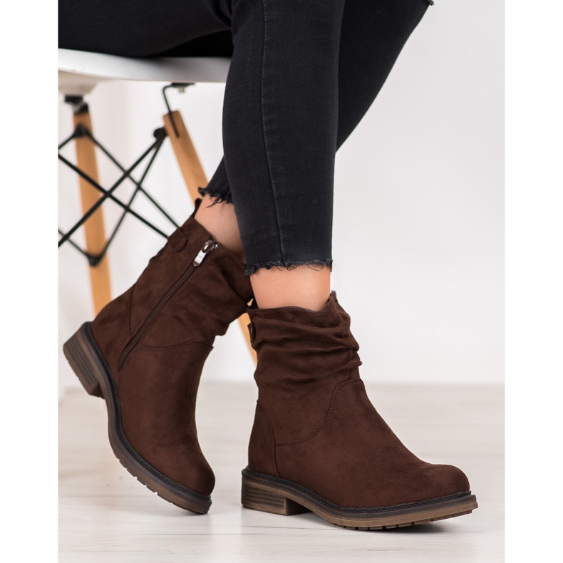 J. Star Sötétbarna Munkások 2