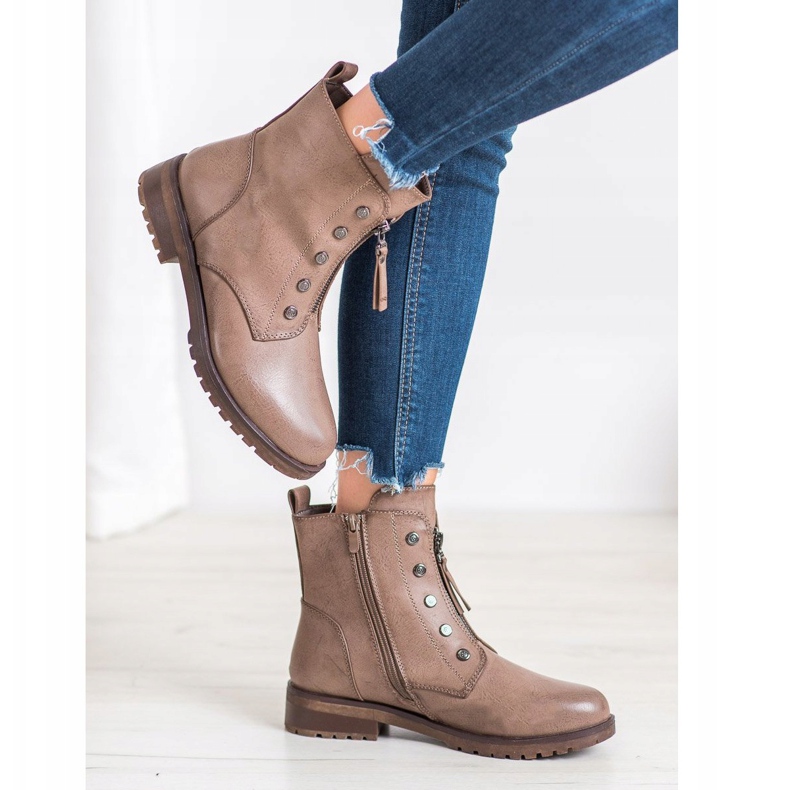 J. Star Munkavállalók a csúszkán bézs 1