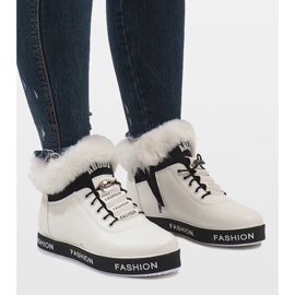 Fehér, szigetelt szőrme velúr csizma NB252P-1 1