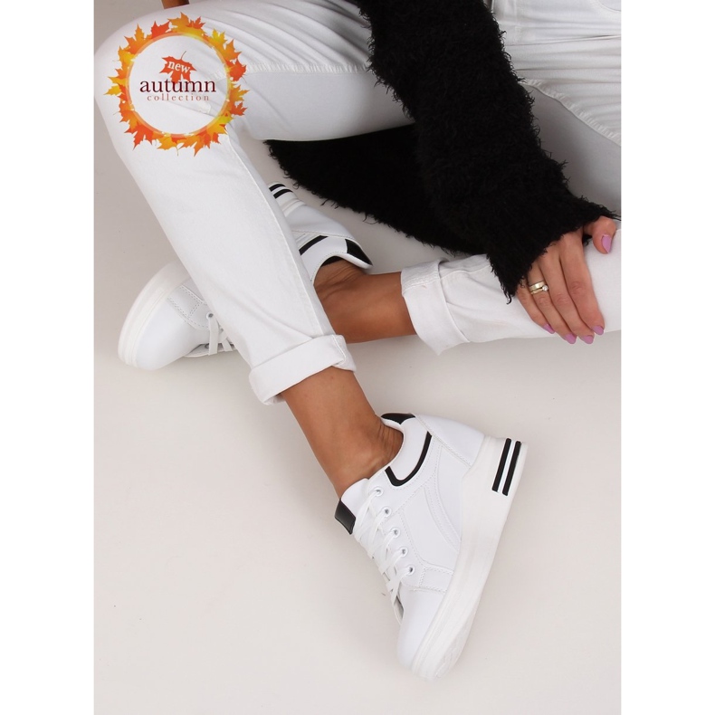 Fehér BY-0370 FEHÉR / FEKETE cipők egy rejtett égen 1