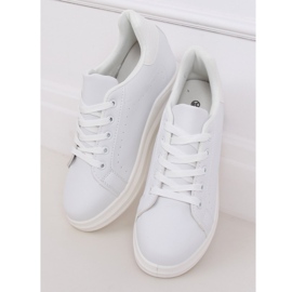 Fehér MY-0367 Fehér cipők rejtett éksarkon 1
