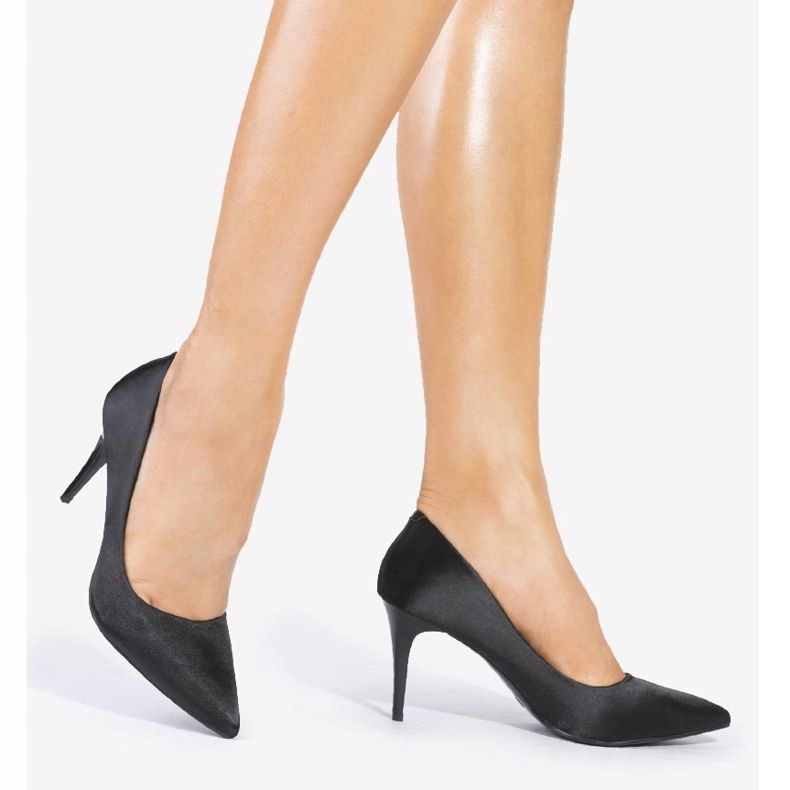 Fekete szivattyúk a LEI-160 sarkán 1