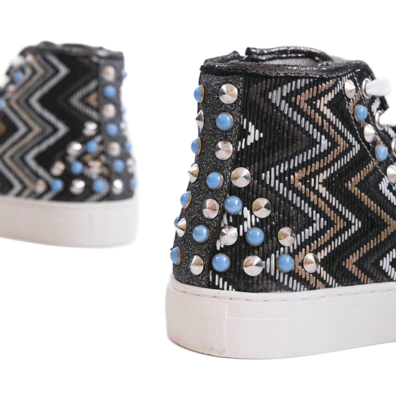 Fekete magas cipők gazdagon díszítve D17-27027 sokszínű 2