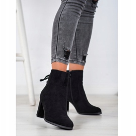 Kötött csizma a VINCEZA poszton fekete 2