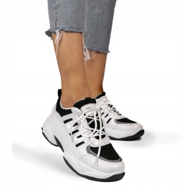 Fekete divatos sportcipő BH-001 fehér 2