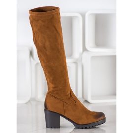 Csizma a VINCEZA platformon 2