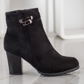 Goodin Fekete csizma dekoratív övvel 2