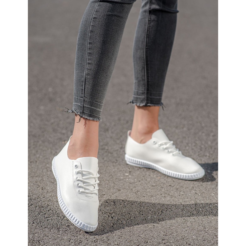 SHELOVET Fehér cipők Eco bőrrel 1