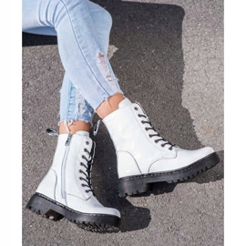 VINCEZA bőrmunkások fehér 1