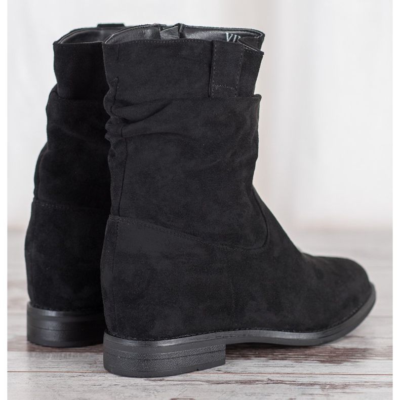 Cowboy csizma a VINCEZA ékén fekete 2