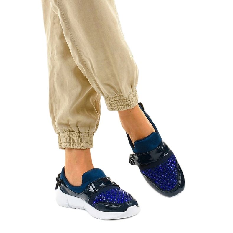 Sötétkék felcsúsztatható sportcipő B120-3 2